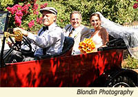 Wedding Couple in antique car